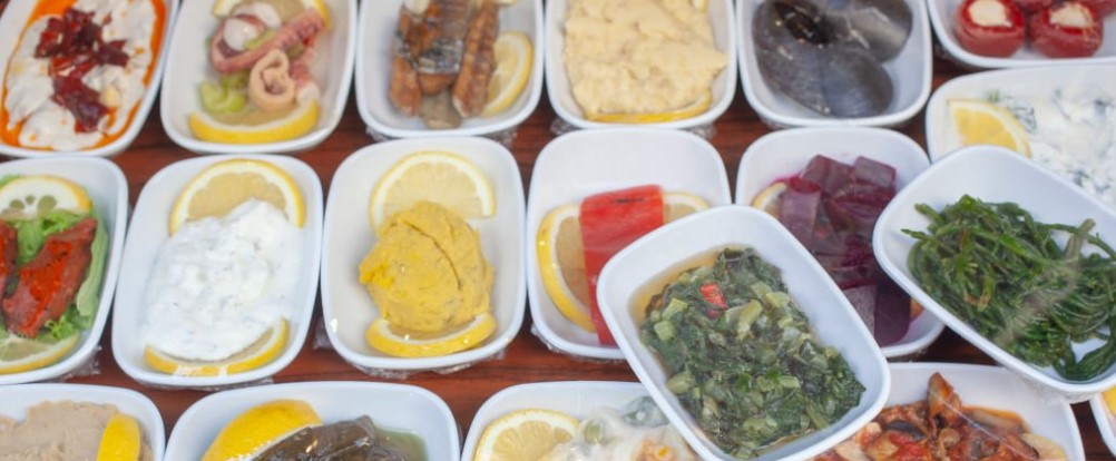 Geleneksel ve Modern Rakı Meze Tarifleri